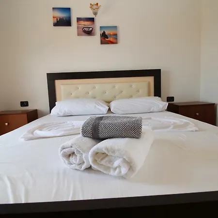 Margarita Hotell *